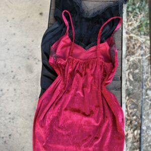 مخمل دانتل قرمز